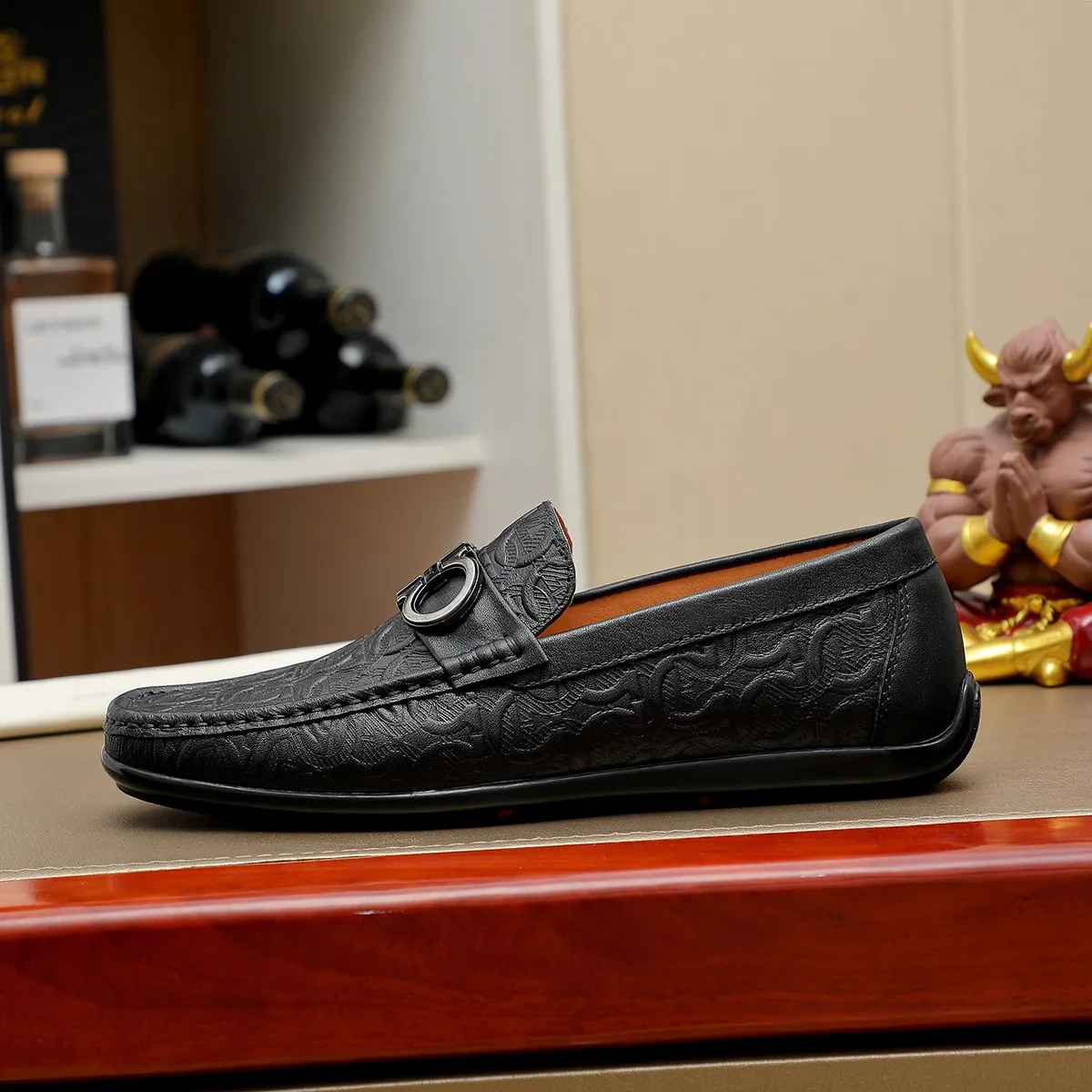 Men's shoes 💰360 🕷🕷【Ferragamo】Ferragamo Popular fashionable casual slip-on shoes🇨🇳Official website counter 1:1 production, original mold opening💯Good quality visible, imported high-end first-layer calfskin, luxurious pigskin lining🌿Very clear texture, high-quality waterproof, non-slip and wear-resistant outsole🎋High quality and low price, truly handmade🍓Color, code number 38-45
